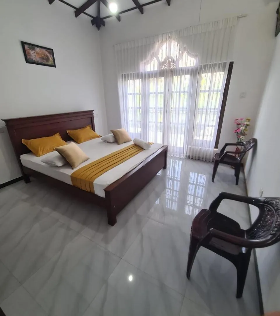 Amaya Lagoon Villa نيجومبو 0*,