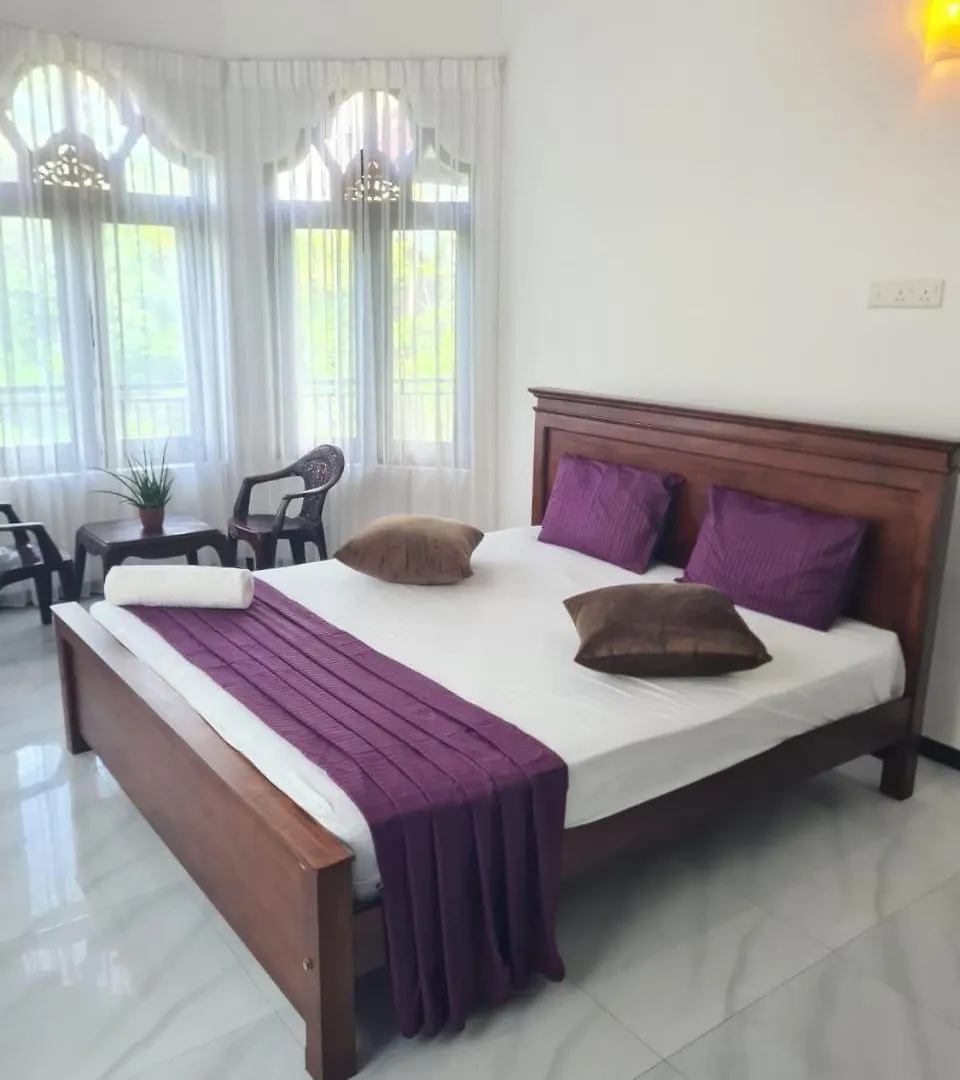 Amaya Lagoon Villa نيجومبو